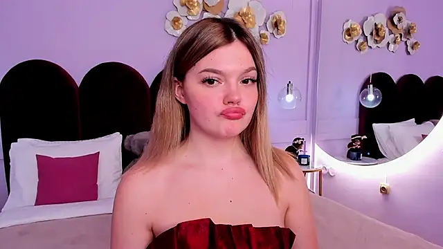 ZaraBloom online show from 03/13/25, 07:39