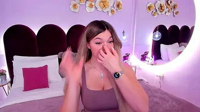 ZaraBloom online show from 02/19/26, 03:19