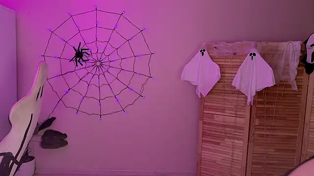 Miss Mia Murr online show from 10/30/25, 05:20