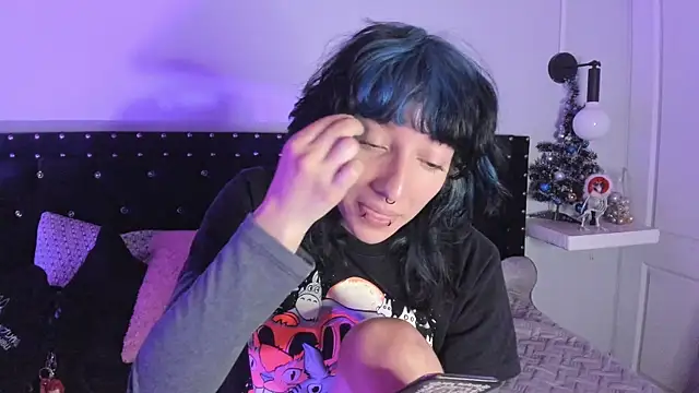 Ghosty Doll online show from 12/19/25, 09:22