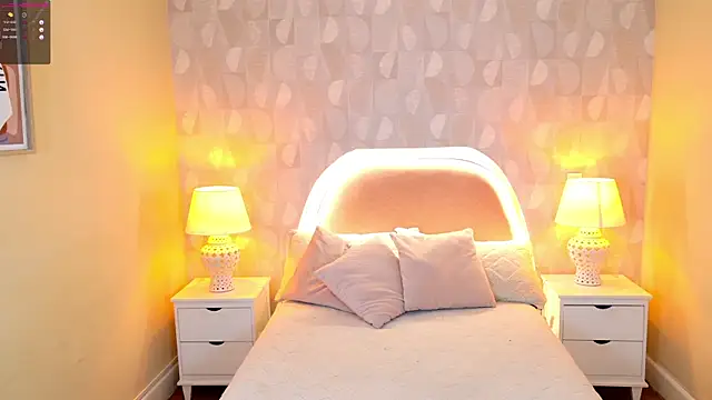 Snapshot of april_rousse chatting on 02/25/25, 10:18 april rousse online show from 02/25/25, 10:18