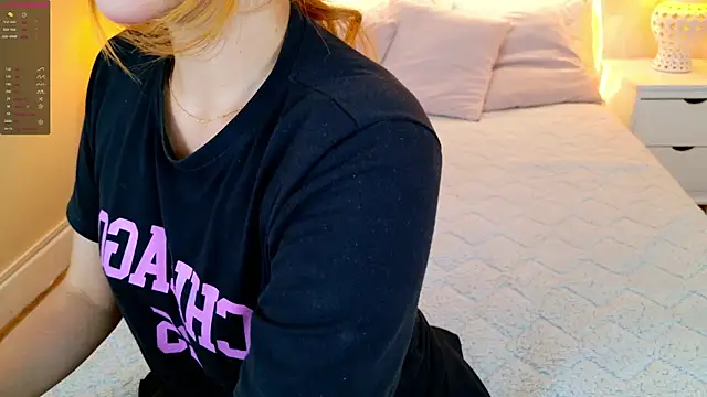 Snapshot of april_rousse chatting on 03/01/25, 07:04 april rousse online show from 03/01/25, 07:04