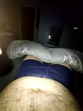 Snapshot of pascalino100 chatting on 11/28/25, 09:17 pascalino100 online show from 11/28/25, 09:17