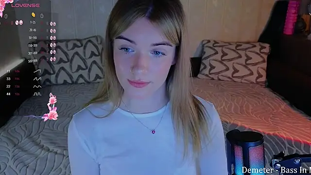 Snapshot of SpiceJessy chatting on 03/22/25, 06:47 SpiceJessy online show from 03/22/25, 06:47