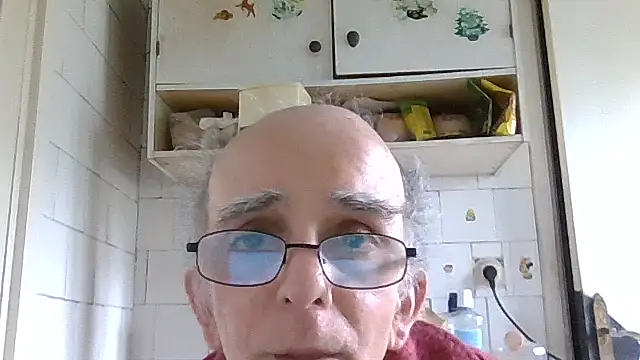 Snapshot of mariusica1@xh chatting on 05/13/26, 01:19 mariusica1xh online show from 05/13/26, 01:19