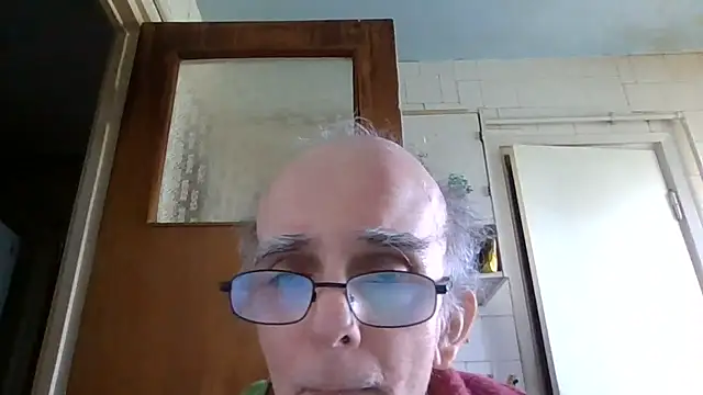 Snapshot of mariusica1@xh chatting on 05/15/26, 09:49 mariusica1xh online show from 05/15/26, 09:49