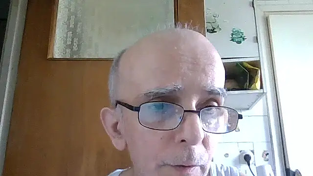 Snapshot of mariusica1@xh chatting on 07/14/26, 10:21 mariusica1xh online show from 07/14/26, 10:21