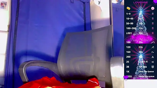 Snapshot of nicol_gill_ chatting on 12/06/24, 05:44 nicol gill online show from 12/06/24, 05:44