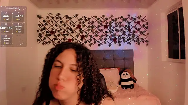 Snapshot of Lilith_Miller21 chatting on 11/28/25, 07:49 Lilith Miller21 online show from 11/28/25, 07:49