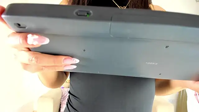 Charlotte cowell sub1  online show from 01/24/25, 11:02