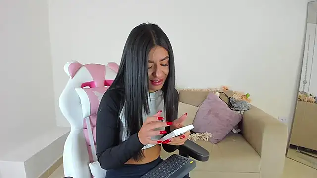 Charlotte cowell sub1  online show from 03/08/25, 04:50