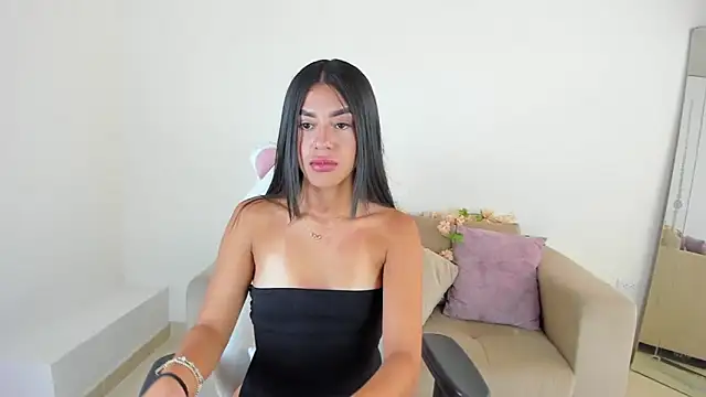 Charlotte cowell sub1  online show from 03/10/25, 09:51