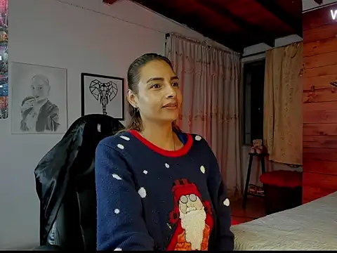 Snapshot of mykaelahoney chatting on 12/02/25, 07:47 mykaelahoney online show from 12/02/25, 07:47