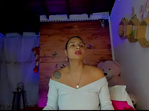 Snapshot of mykaelahoney chatting on 01/14/26, 05:02 mykaelahoney online show from 01/14/26, 05:02