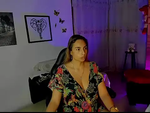 Snapshot of mykaelahoney chatting on 02/20/26, 04:09 mykaelahoney online show from 02/20/26, 04:09