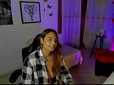 Snapshot of mykaelahoney chatting on 02/24/26, 05:05 mykaelahoney online show from 02/24/26, 05:05
