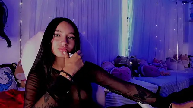 Snapshot of sophie_ws chatting on 12/24/24, 06:39 sophie ws online show from 12/24/24, 06:39