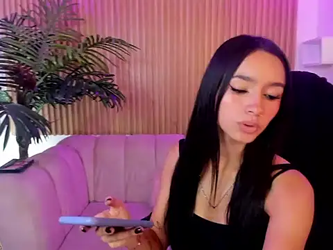 Snapshot of sophie_ws chatting on 12/02/25, 11:11 sophie ws online show from 12/02/25, 11:11