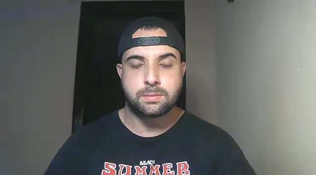 Snapshot of boyatv2001 chatting on 02/02/25, 11:40 boyatv2001 online show from 02/02/25, 11:40