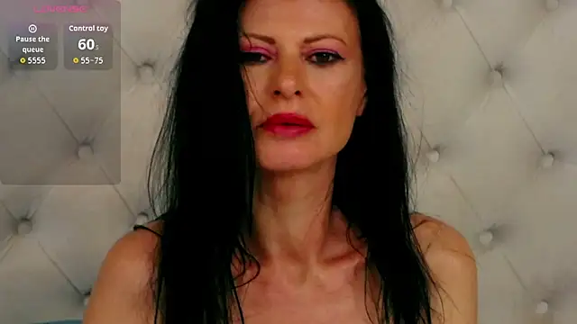 Snapshot of RosalieNorman chatting on 04/28/26, 02:27 RosalieNorman online show from 04/28/26, 02:27