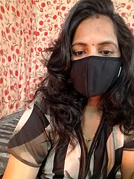 Snapshot of Nehubhabhi26 chatting on 03/11/25, 05:13 Nehubhabhi26 online show from 03/11/25, 05:13