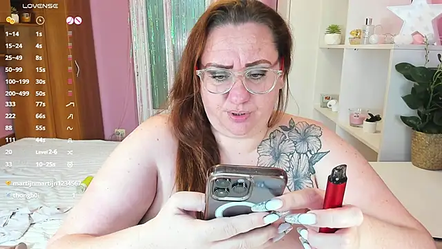 Snapshot of lovely_adelle chatting on 12/04/24, 10:46 lovely adelle online show from 12/04/24, 10:46