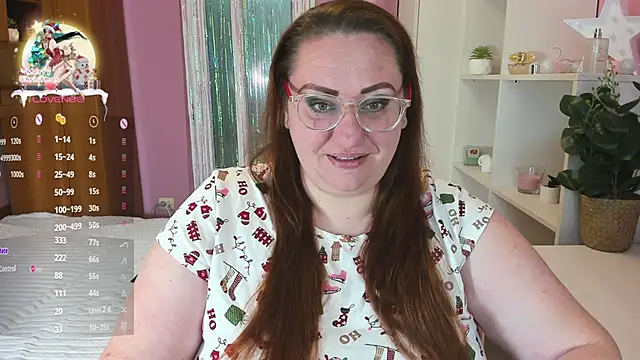 Snapshot of lovely_adelle chatting on 12/25/24, 10:17 lovely adelle online show from 12/25/24, 10:17