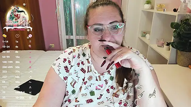 Snapshot of lovely_adelle chatting on 12/26/24, 02:48 lovely adelle online show from 12/26/24, 02:48