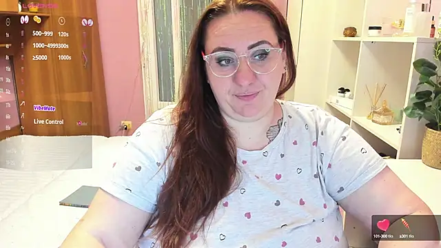 Snapshot of lovely_adelle chatting on 02/02/25, 03:39 lovely adelle online show from 02/02/25, 03:39