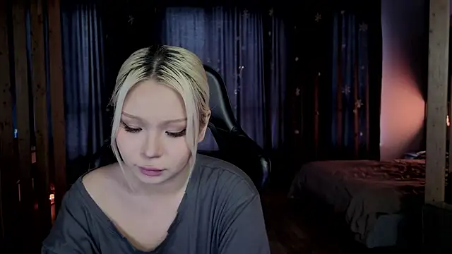 RileyMee online show from 02/10/26, 03:21