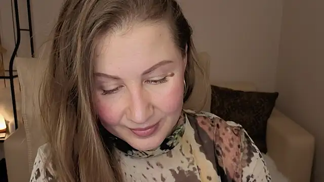 Helens love online show from 11/30/25, 02:37