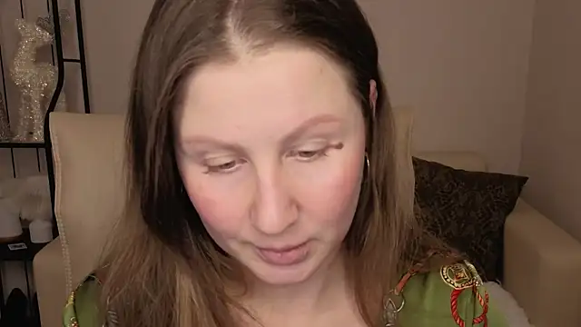 Snapshot of Helens_love chatting on 01/19/26, 08:07 Helens love online show from 01/19/26, 08:07