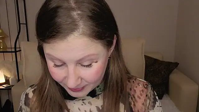 Snapshot of Helens_love chatting on 02/01/26, 01:26 Helens love online show from 02/01/26, 01:26