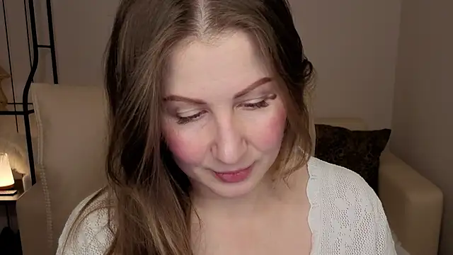 Snapshot of Helens_love chatting on 02/08/26, 01:42 Helens love online show from 02/08/26, 01:42