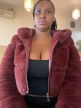 Candy Love 18 online show from 11/17/25, 02:01