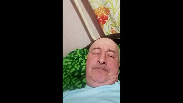 Snapshot of Caprron chatting on 03/10/26, 06:13 Caprron online show from 03/10/26, 06:13
