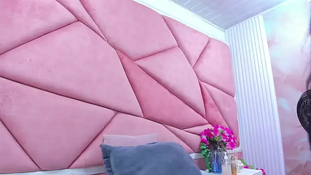 Mariana Prin online show from 03/22/26, 02:37