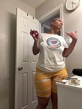 SexyHoneyRedd online show from 06/26/26, 08:30