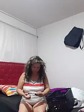 helenca43 online show from 02/21/25, 11:01