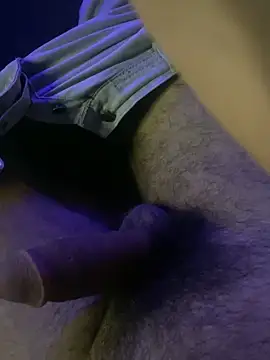 Snapshot of YawlingJingoist chatting on 11/23/25, 01:05 YawlingJingoist online show from 11/23/25, 01:05