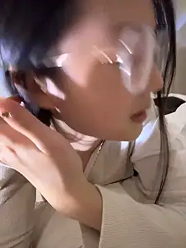 Snapshot of Sweet-Angel999 chatting on 12/24/24, 09:33 Sweet-Angel999 online show from 12/24/24, 09:33