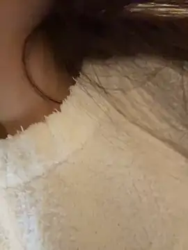 Snapshot of Sweet-Angel999 chatting on 01/15/25, 07:12 Sweet-Angel999 online show from 01/15/25, 07:12