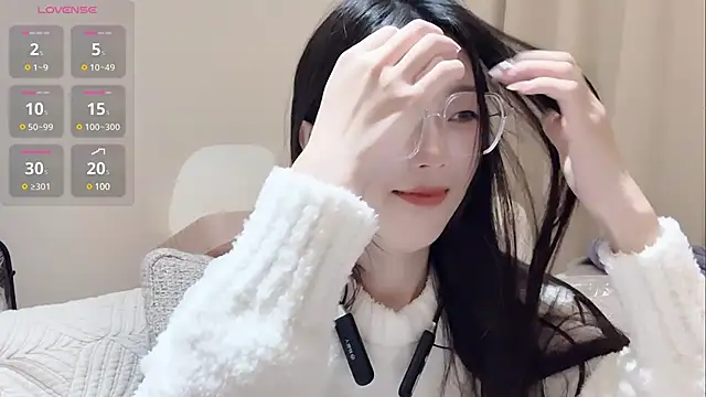 Snapshot of Sweet-Angel999 chatting on 01/16/25, 02:41 Sweet-Angel999 online show from 01/16/25, 02:41