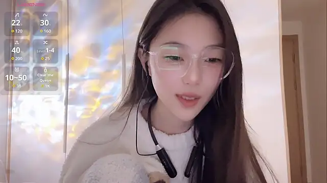 Snapshot of Sweet-Angel999 chatting on 02/27/25, 02:21 Sweet-Angel999 online show from 02/27/25, 02:21