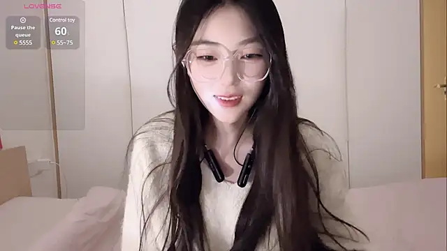 Snapshot of Sweet-Angel999 chatting on 03/01/25, 06:11 Sweet-Angel999 online show from 03/01/25, 06:11