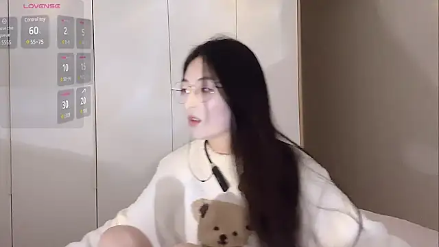 Snapshot of Sweet-Angel999 chatting on 03/17/25, 01:29 Sweet-Angel999 online show from 03/17/25, 01:29