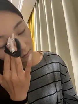 Snapshot of Sweet-Angel999 chatting on 11/11/25, 05:57 Sweet-Angel999 online show from 11/11/25, 05:57