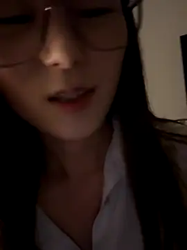 Snapshot of Sweet-Angel999 chatting on 11/26/25, 03:13 Sweet-Angel999 online show from 11/26/25, 03:13