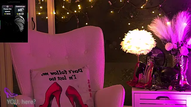 ZoeMesmerize online show from 11/03/25, 11:44