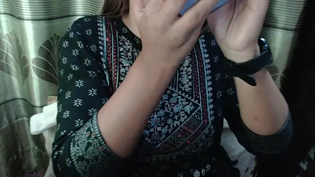 queen angelina online show from 03/19/26, 08:02